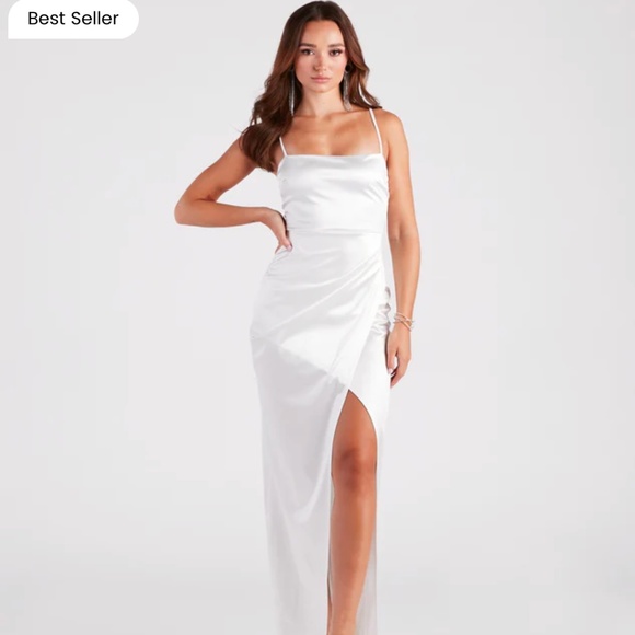 Windsor satin dress - Picture 3 of 3